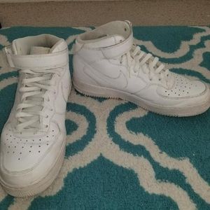 NIKE Air Force 1's